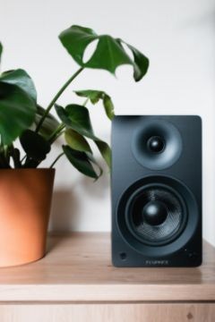 march-madness-samsung-speakers