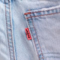 levis-jeans-logo-pocket