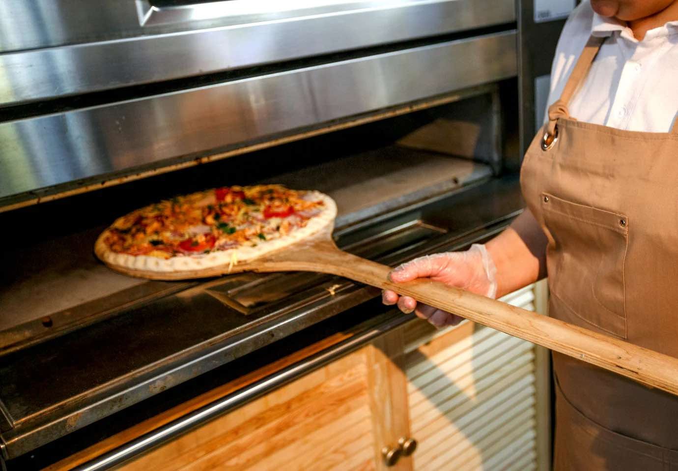 The best pizza stones and steels