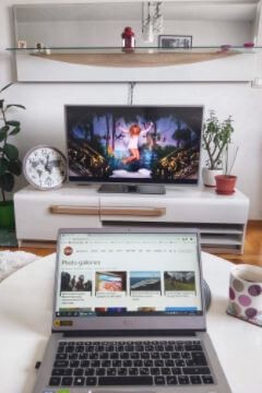 easter-best-buy-tv-laptop-living-room